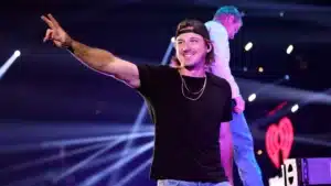 Who is Morgan Wallen, Giving free ticket of his show