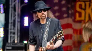 Gary Rossington, last founding member of Lynyrd Skynyrd, dies at 71